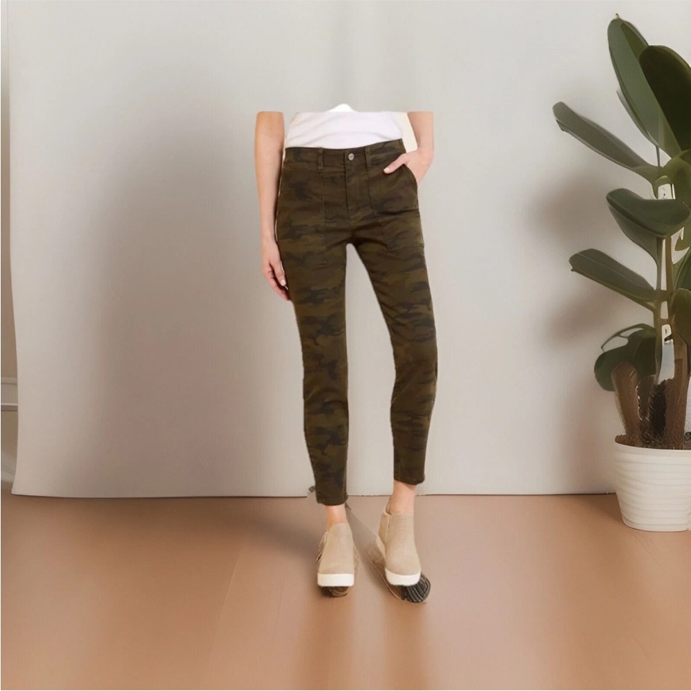 Evereve Green Ankle Cropped Jeans High-Waisted